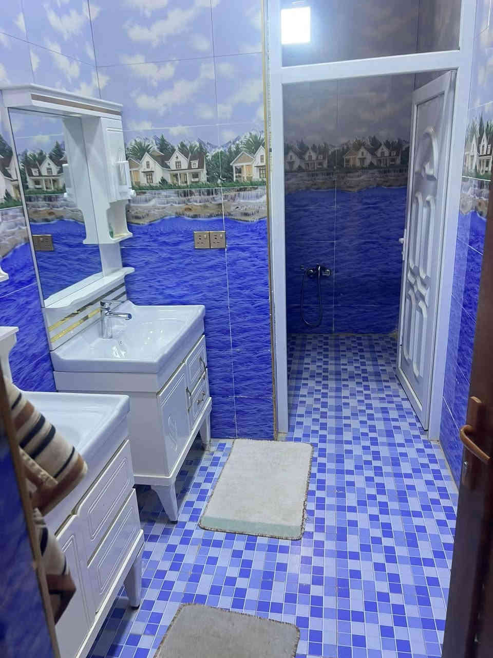 بيت للبيع سعر 260مليون  وبي مجال  ركن مع قطعة ارض 1830متر في منطقة الشراع قرب فلكه عمر الراوي  قريب  ع الشارع العام   
يتكون  البيت 
5غرف نوم 
ثنين جوه وثلاثه فوك 
ديون 12 متر 
مطابخ ثنين حار وبارد 
حمامات 3صحيات 5 
ارضيه بورسلين 
تأسيس ماء 3 خطوط 
بناء حديث الطابق الاول حجر 
الثاني بلوك 
كهرباء وطنيه مولد جاهز الوطنية 
المحوله اباب السياج 
مع قطعة ارض 1830متر 
اجمالي الارض دونم مع صور الواجهة والخريطه مالته الاستفسار ***********
