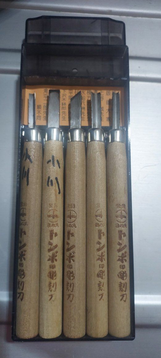 السلام عليكم عدد اصلي للبيع السعر والحجز على الواتساب او الخاص ويتوفر توصيل ***********
