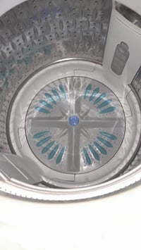 غساله هيتاشي 12كيلو • جربايه طفل نضيفه • بغداد الجديده