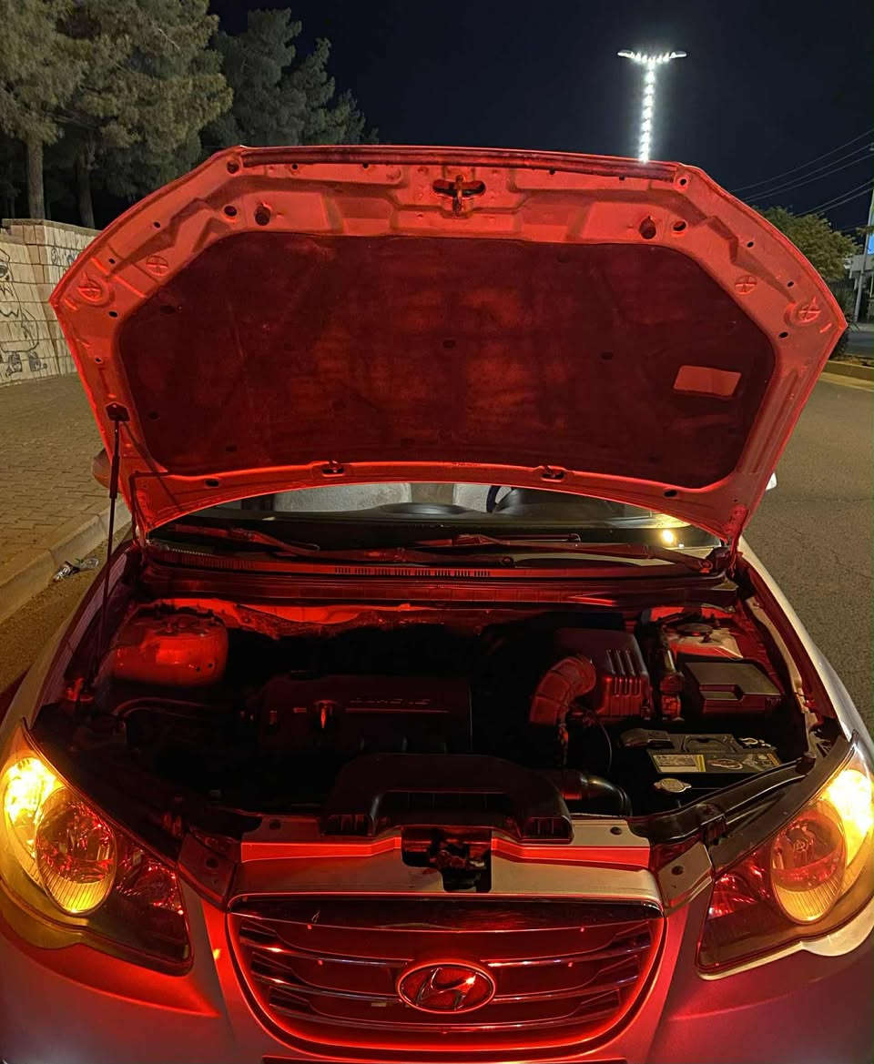 ئەڤانتی
2010 
بڕاوەی تازەداخیل 
ئیکۆ گیچ وەنەوشە ناولەیت ڕەش شاشە کامیرە سوکان ڤۆلیوم پشتو پیش حاسە پشت لیزەر تەبریت لەمس کوشن جڵدو هیتەر گێڕو مەکینە بەشەرت تەقەو ڕەقەی بەشەرت  
سەیارەکە نموونەی جوانیە لەڕسمەکان جوانترە
 
0776 683 9535 
ڤایبەرو وەتس ئەپی لەسەرە.
شوین ڕانیە.
