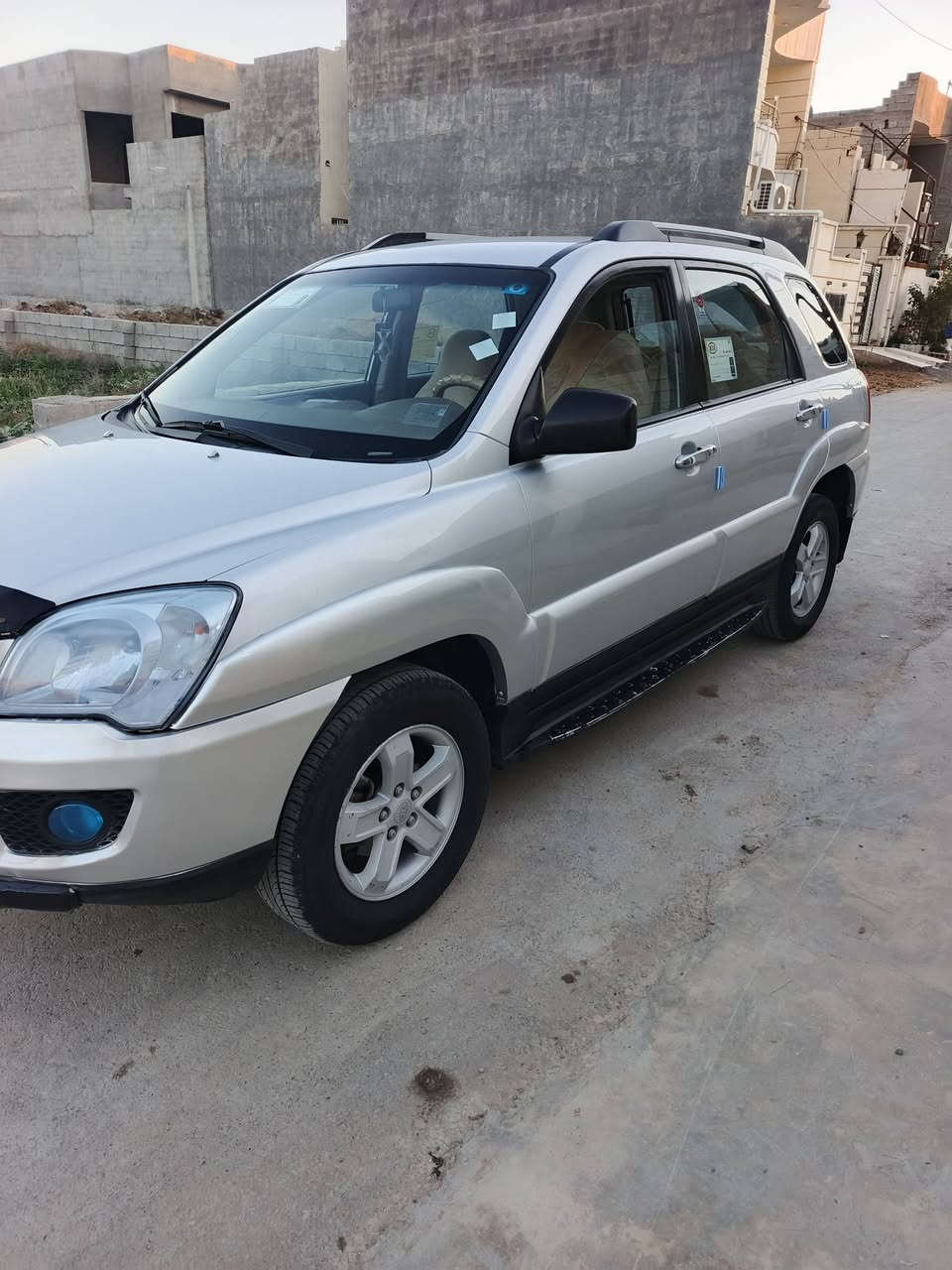 سلام عليكم سبورتج موديل ٢٠٠٩ خليجي داخل بيجي مكفولة كفالة عامة مثل ما موضح بالسونار صدر امامي خلفي جديد تخم تاير رقم بغداد الدولي الجديد مكينة ٢٠٠٠ السيارة جديدة بمعنى الكلمة السعر ١٢٢ و بيهة مجال حك الجية المكان تقاطع القدس هاتف ***********
