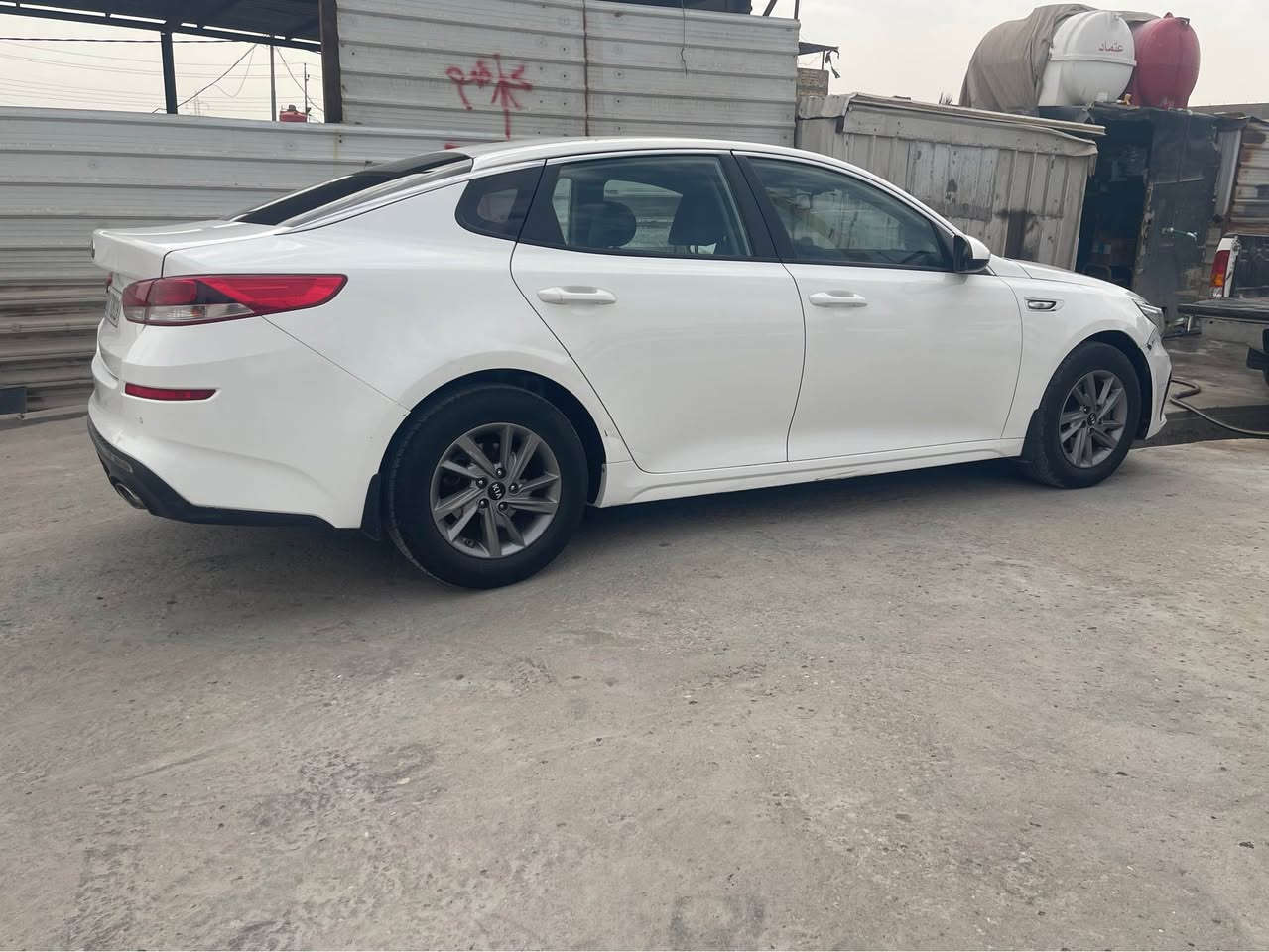 بيع او مراوس بأمريكي او حسب الرغبه كي 5 وارد كوري سنوية جديدة موديل 2021 محرك 2000 مكفوله ضربه وتبديل وصبغ عدا جزء بسيط بالجاملق الأمامي السعر 167بيه مجال قليل *********** البصرة, العراق
