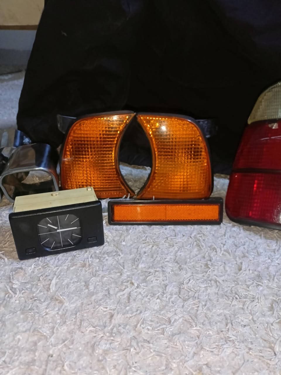 به ناوي خواي گه وره و ميهربان
ئه م ئه شيانه هه يه هي bmw E34 بخوا هه مووي بيلادييه 
به تاك نايفروشم هه مووي افروشم *********** 
سعر ....٢٥٠ هه زاره بيلاي نه بوو نه ته وێت ....له سه ر ده سی ئه دمین گیان....
