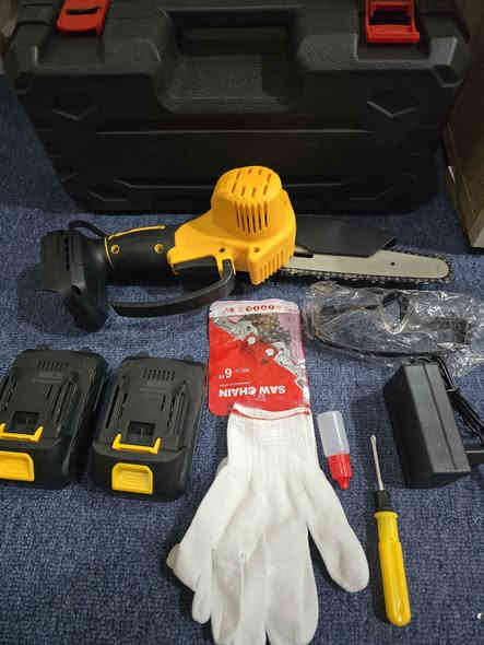 بالەی ئەلمانی 🇩🇪
کامل ئەشیای خۆی لەگەلە 
بۆکسی خۆی لەگەلە 
٢ پاتری 18.5wلەگەلە زۆر بەقوەتە 
زنجریکی زیادی لەگەلە 
لۆکە بەکار نەهاتوە  
گەیاندن هەیە  
*********** whats app أربيل
