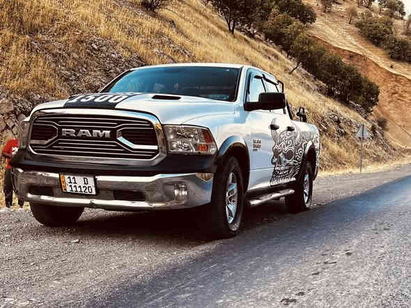 للبيع او مراوس تشارجر

دودج رام موديل 2021

محرك 6 سلندر اقتصادي جداً

رقم بغداد الدولي
هزة جديدة
سنوية 2029

ضرر دعامية وبنيد فقط بدون دواخل بدون ايرباك وكما موضح 
تاير جبلي

السعر 225 ورقة 
 واذا ميعجبك سعرها عوفها خ تولي ودور وحدة ارخص 

‏بغداد الشعب 
***********
