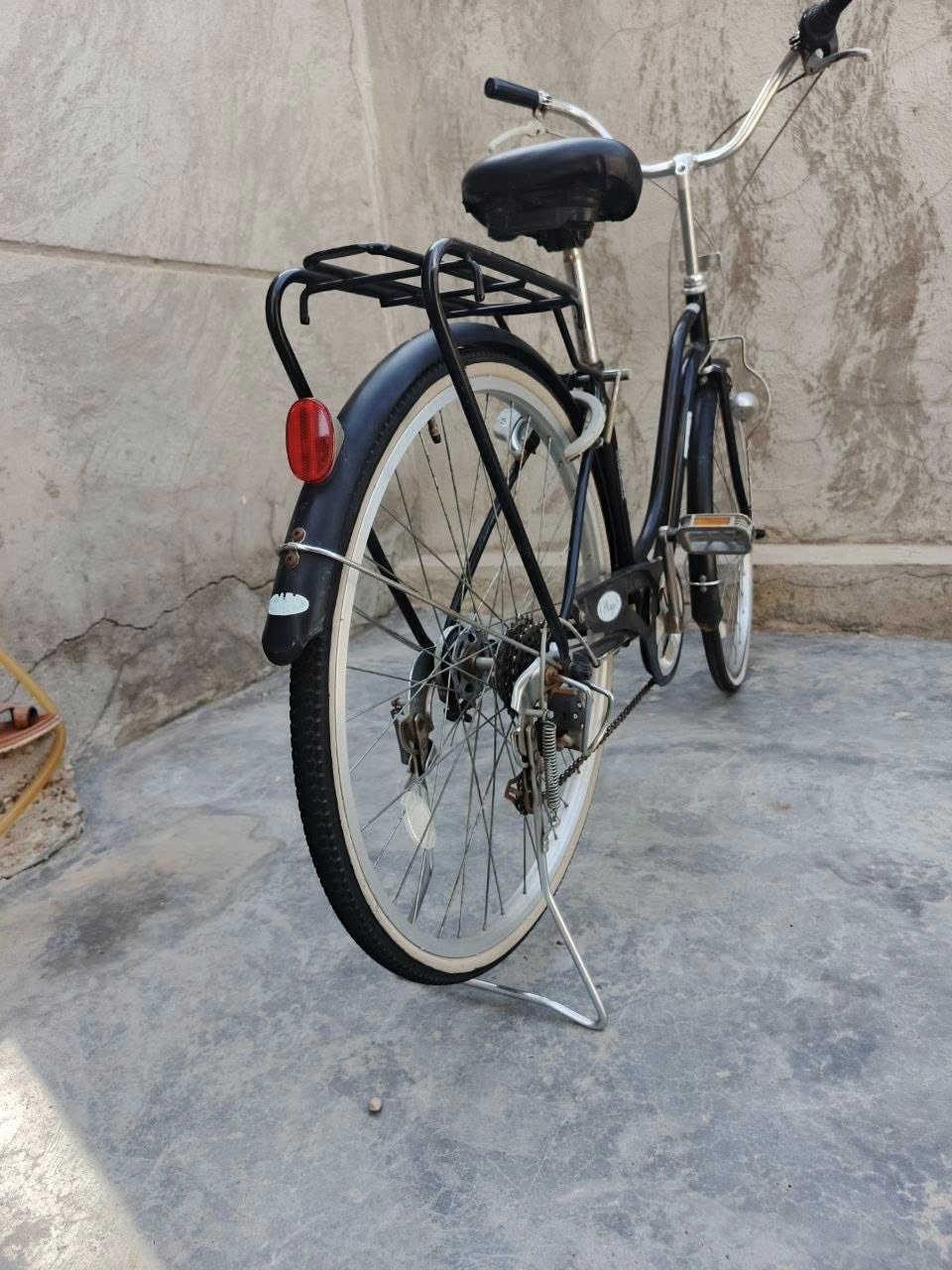 سلام عليكم بايسكل للبيع بايسكل اي نقص مابي نوع بطه بريكات كله شغاله كلوب حساس بايسكل كلة كامل مكان بغداد سعر خاص هاذ رقمي ***********
