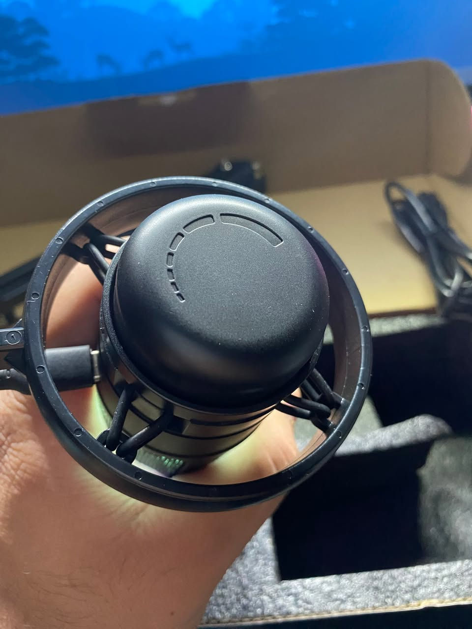 سلام عليكم
مايكروفون مع ستناد جديد 
Rgb مع ميوت لمس
وتحكم بالصوت و منفذ سماعه 

سعر : 35 الف
متوفر توصيل كل المناطق


**إذا كنت صاحب هذا الإعلان وتريد حذفه لأي سبب، رجاءا أرسل رسالة إلى الدعم الفني**
