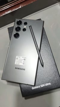 S24 الترا • بدون ضرر • بالباكيت