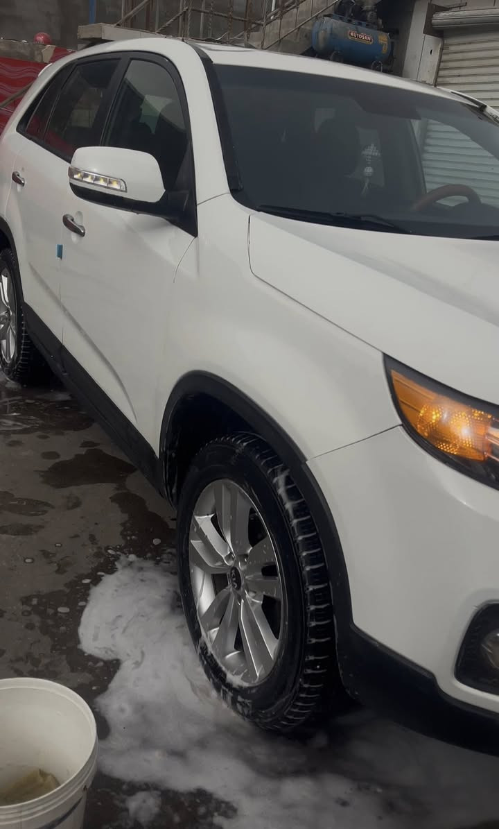 سلام عليكم سورنتو ادوات بيضه 13 كاز كاز كاز فول ماعده الفتحه كلشي شغال ماكو شي واكف سياره حلوه ورزنه متومه رقم وسنويه طبق الاصل حصت كاز وين ماتروح بكل المحافضات حصته موجوده سياره حلوه مكينه وكيريخبل مامعوزه شي قليل سعر66 مكان بصره اتصال ***********
