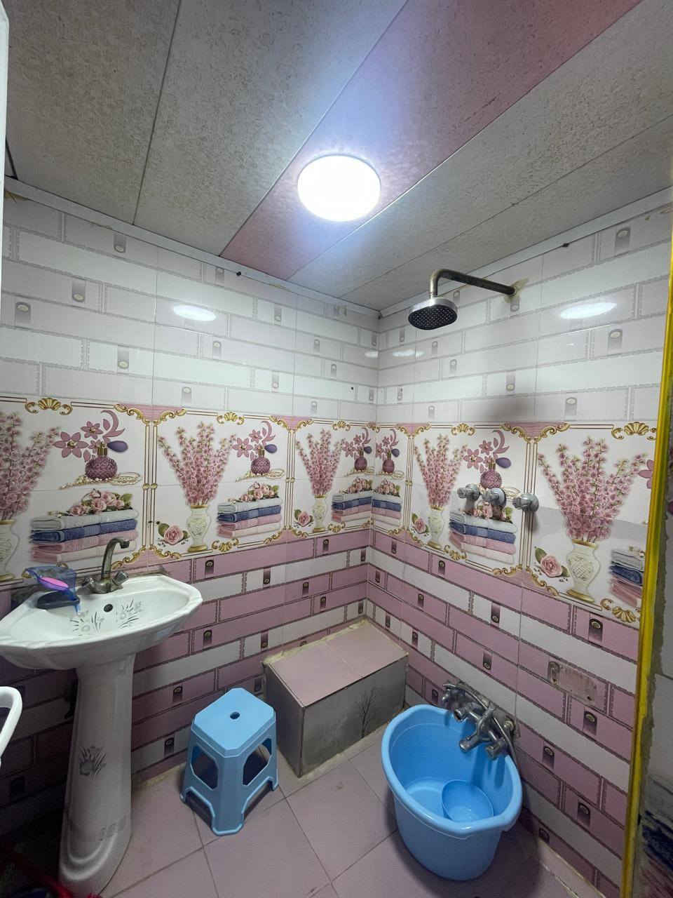 يا الله السلام عليكم متابعين مكتب المنتظر للعقار رجعنالكم بالعروض الحلوه والمناسبه
دار للبيع المساحة 100 متر بواجهه 5 متر نزال 20 يحتوي على كراج استقبال مطبخ حولي خدمات غرفه نوم منور الطابق الثاني غرفتين نوم وخدمات بناء نظيف ام الكبر و الغزلان قرب مدرسة الكرفانات للاستفسار *********** مكتب المنتظر للعقار
