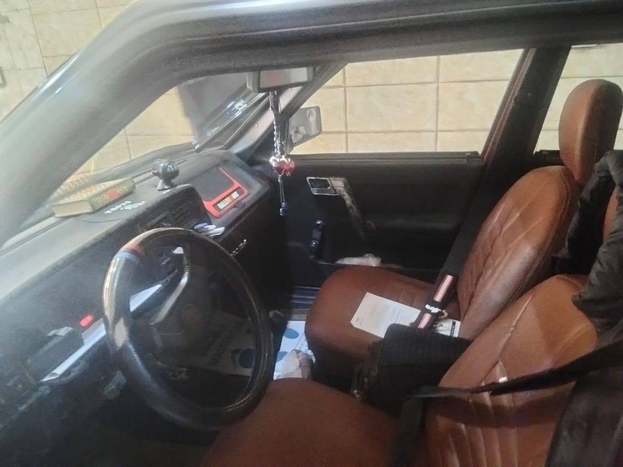 عربيه سكودا فافوريت موديل 94 فابريكا داخل بالكامل بدون اي ملحوظه رشه برا ما عادا السقف فيها رخصه سنه ونص فيها بطاريه جديده كسوه وفرش جديد مفاتيح الاصليه العربيه ماشيه 155 الف شرعي بكتالوج بتاعها سنتر كاست وسماعات جداد العدادات كوتش جديد العربيه كانت مركونه عددت صوت ليد العربيه ما شاء الله مش محتاجه جنيه مصروف ربنا يبارك لصاحب النصيب السعر المطلوب ١١٥ اي استفسار علي رقم التليفون 01200639240 السادس من اكتوبر, الجيزة


**إذا كنت صاحب هذا الإعلان وتريد حذفه لأي سبب، رجاءا أرسل رسالة إلى الدعم الفني**
