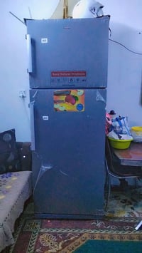 ثلاجة • ٢٨قدم • ضمان سنتين