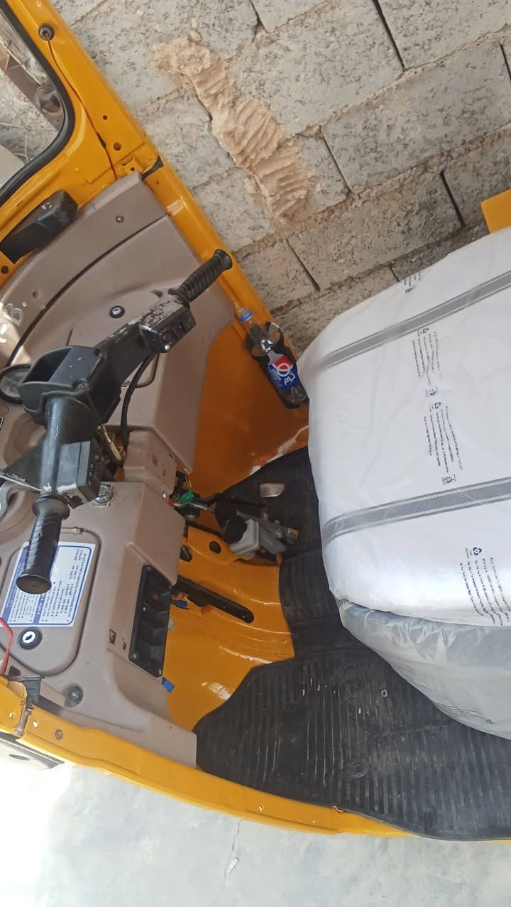 سلام عليكم تكتك للبيع 2019شهر7مضلع مكفوله كفاله عامه بس مصبوغه لجماليه تكتك ممتعوبه رقم وسنويه يسمي تحويل ثاني يوم دوشمع عامه /سعر 6700وبيها مجال لطيبين ***********بغداد الحسينيه
