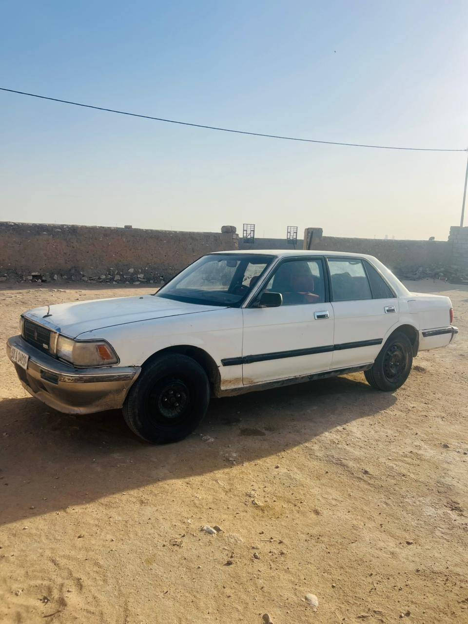 سيدان مديل 1988رقم انكليزي مداور ثاني يوم محرك فيفيتي  تخم تاير مكاني سماوه سعر ٣٥ وبيها مجال الشري***********
