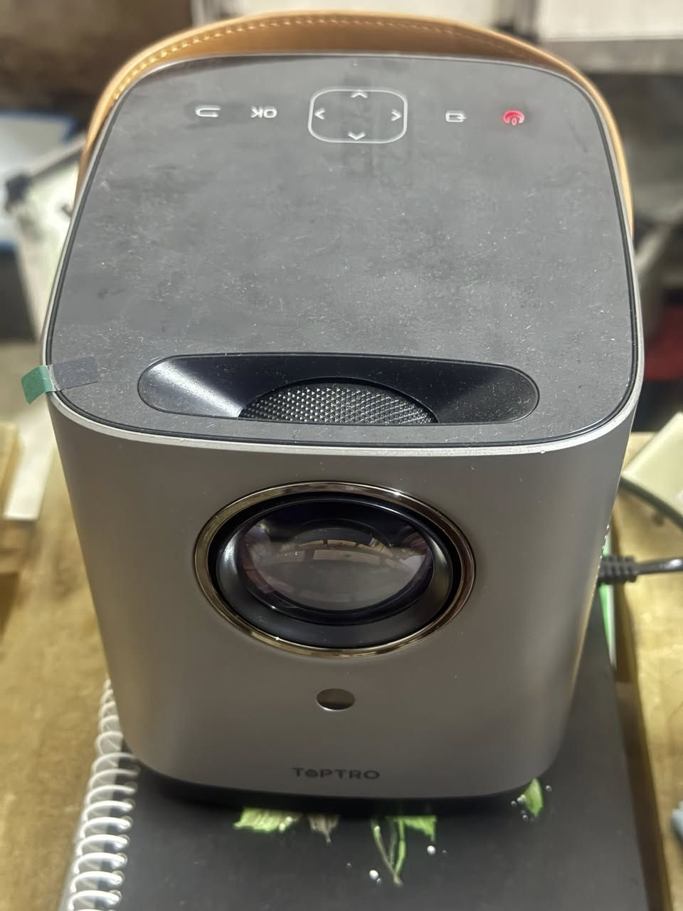 بروجكتر محمول للبيع

بروجكتر TOPTRO TR23 ( جديد) ، مناسب للأفلام، المباريات، والألعاب.

المميزات:• حجم صغير وسهل الحمل
• صورة واضحة HD
• يكنك يشتغل على الموبايل واللابتوب
• مناسب للبيت أو الغرفة المظلمة

💰 السعر: 75,000 دينار فقط

📍 المكان: الموصل
للاستفسار مراسلة خاص


**إذا كنت صاحب هذا الإعلان وتريد حذفه لأي سبب، رجاءا أرسل رسالة إلى الدعم الفني**