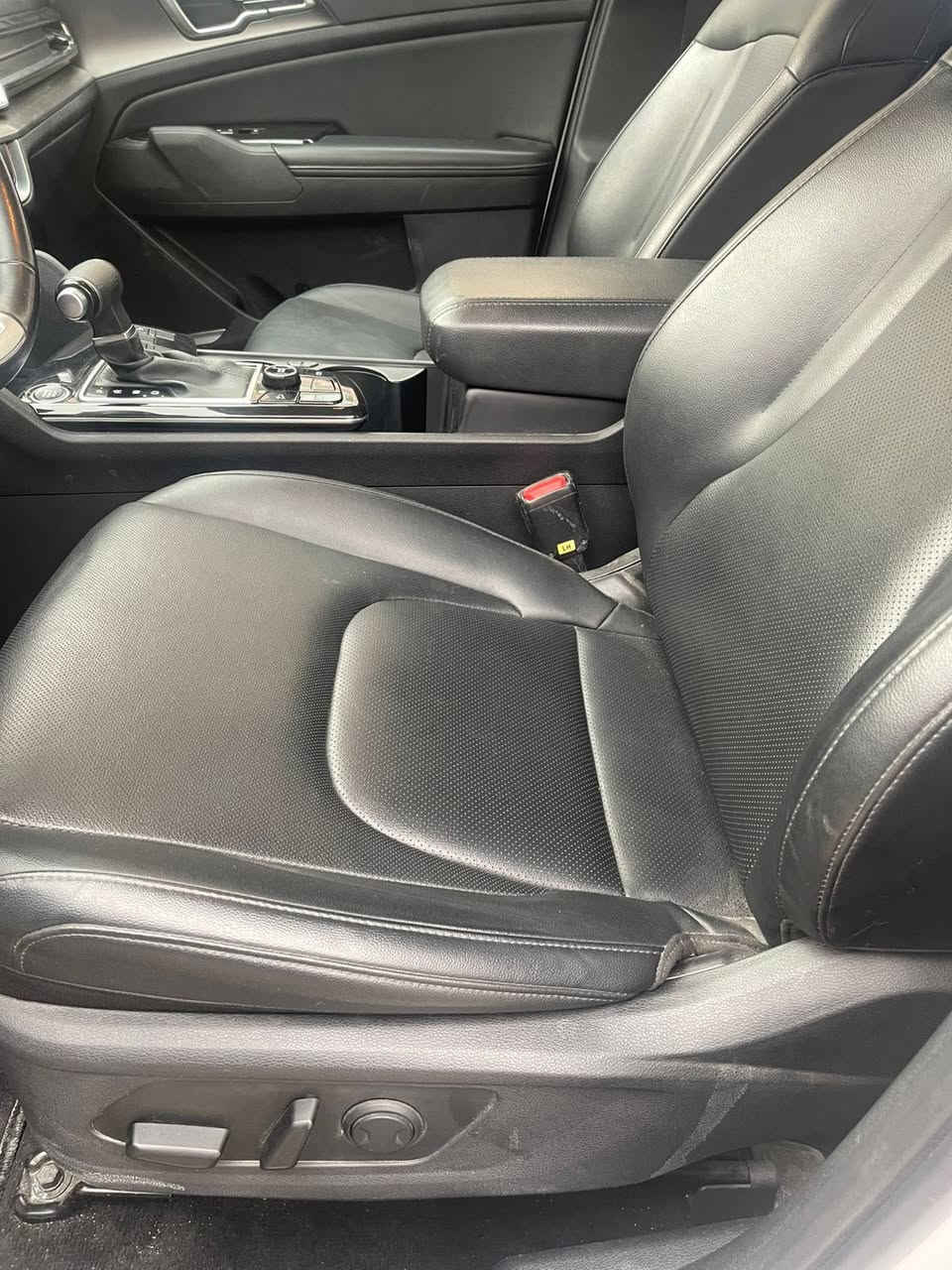 سبورتج 23
فووول عدا الفتحه
سونار مرفق بالصور
السعر 210 وبيه مجال 
***********
