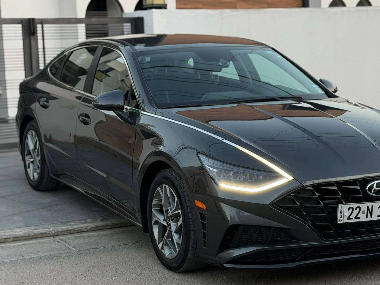 سلام عليكم 
سوناتا 
موديل 23

حجر بيئه بلادي 
رادرات بلاديه 
 ترقيم +دخول جديد  (رقم اربيل وكاله او تحويل مضمون )

 لون فيلي

حادث( سرقه جاملغ  فقط  وراجع نفسه بدون دواخل بدون ايرباك ) + بيها بارد + تكحيل  فقط يعني بدون صبغ بيها ملاحظات بسيطه

[ بصمه تشغيل +بصمه ابواب +تشغيل عن بعد  ]
ثلاث انضمه قياده 
سايد بريك بصمه 
[كشن  - كهرباء -تدفئة]
شاشه  كبيره 
رادار( امامي_ خلفي _جانبي )
كاميرا دواره 
تحديد مسار 

مكاني حي العدل 
السعر   167 بيها مجال بسيط  
***********
***********
