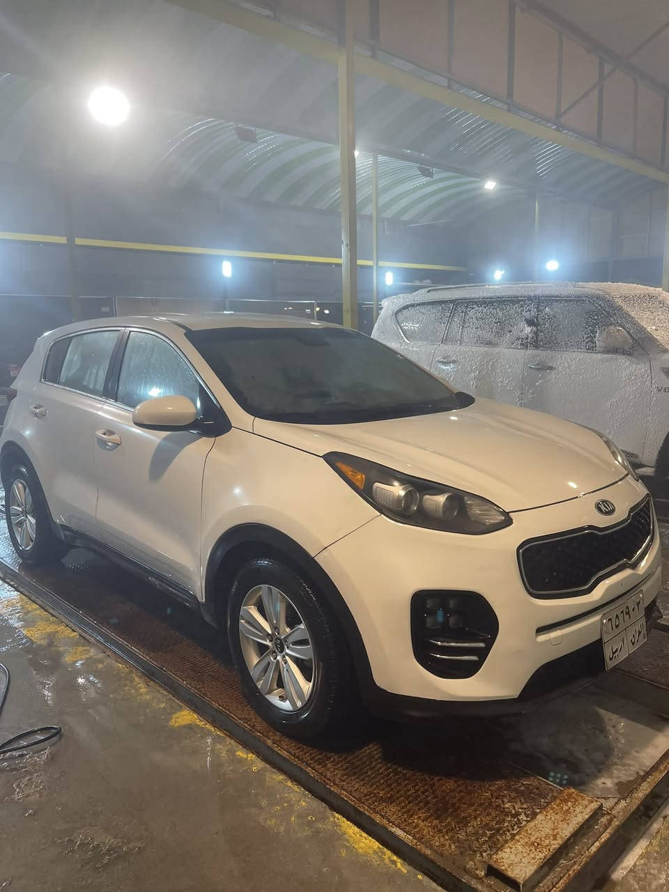 كيا سبورتج 2019 | وارد أمريكا | فئة FE

 الضرر: جاملغ أمامي بارد وتكحيل وحافة البنيد تعديل والباب الخلفي رش فقط اثر كردخه بأمريكا بدون دواخل بدون تبديل موضح بالصور 

شاصي لغود كلها مكفوله السيارة على وضع الشركة كلشي بيها بلادي بدون تبديل 

صور امريكا مرفقه مع الصور  بدون ايرباك

 المواصفات:

 • محرك 2400 GDI
 • كير أوتوماتيك / عادي
 • 5 ويل كب
• كير 6 نمر 
 • تبريد قطعتين
 • مانع انزلاق ABS
 • بلوتوث + AUX
 • تحكم ستيرن
 • كروز سرعة 
 • شاشة لمس + كاميرا دوارة
 • 3 وضعيات قيادة (عادي / سبورت / ECO)
 • داخلية مخمل أسود
•8 ايرباك مكفول 

 • العداد: 84,000 ألف ميل قابل للزيادة 
عداد السيارة بأمريكا 40,000 ميل 

السيارة جاهزة على وضع الشركة كير محرك تبريد كله مكفول على ايدي مال جناي 

رقم اربيل بأسمي تحويل مباشر بأسم المشتري 
مكانها بغداد 

السعر 16,800$ بيها مجال بسيط للشراي 

للاستفسار الاتصال على الرقم التالي 

***********

