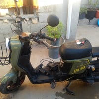 دراجه للبيع R9 بعدهي جديده مابيها نواقص بطاريات جدد سعر(375)وبيها مجال...