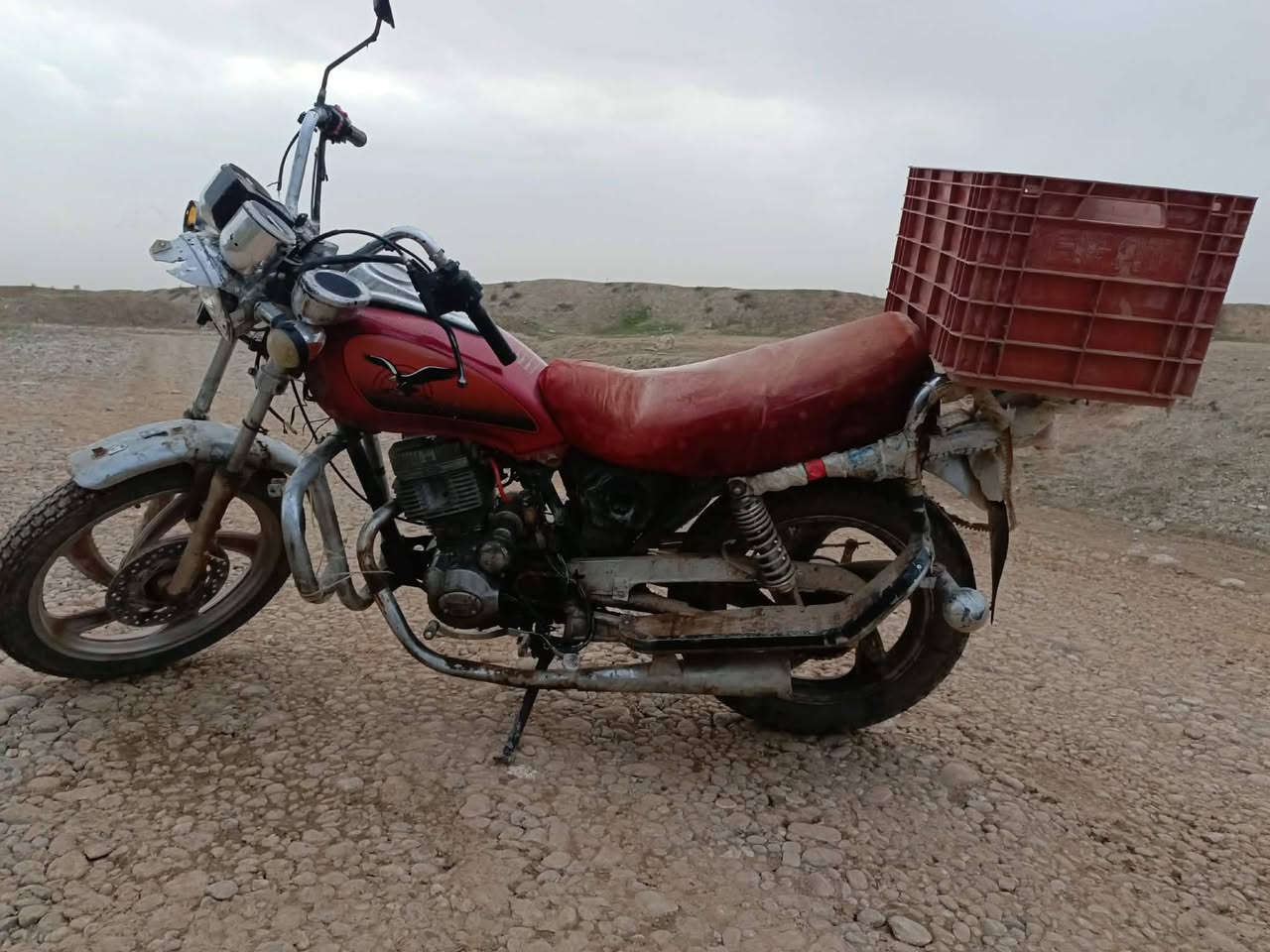 السلام عليكم ماطور للبيع نظافه كدام العين ماطور مايعوزه شي شغل ومشي سعره 300وبيها مجال للاستفسار ***********
