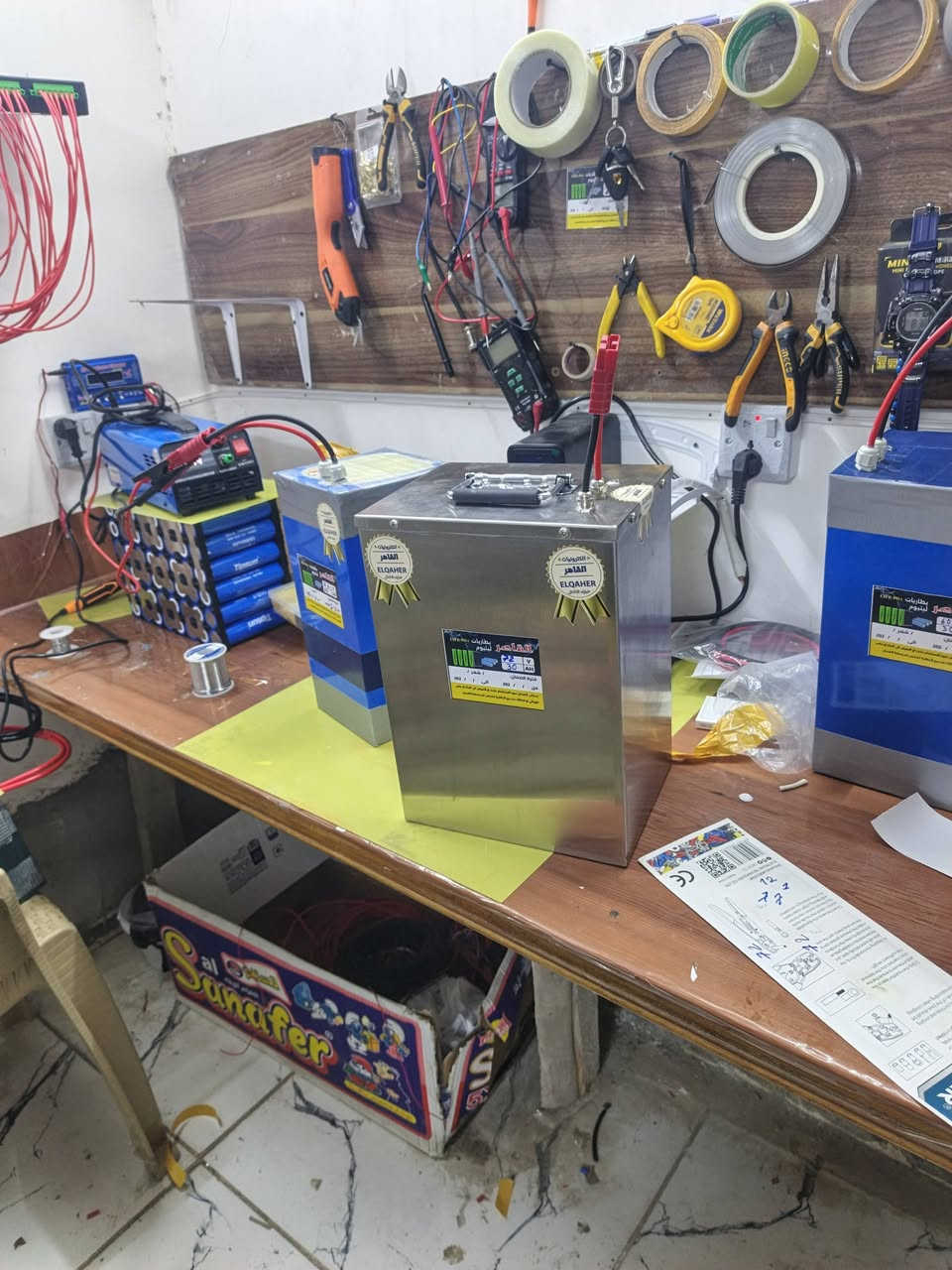 اللهم صلي على محمد وال محمد
متوفر ليثيوم فوسفات الحديد
72V 15 A
72 V 30
72V 45A
72v 60A
كذلك 60 فولت " 
كذلك 48 فولت"
كذالك 24 فولت "
كذالك 12 فولت.،، 
اكيد ما ننسى اصحاب الدخل المحدود
بكج 15A  يعادل بطاريات الحامظية 
تخلص من الحامظية وختار الصح مقارنة مع الحامظية وزن اخف شحن اسرع مسافة ابعد عزم اقوى
كارت bms سمارت jk جي كي اتابع بطارية عن طرق هاتف امبير عالي تغليف 6 مراحل 
شباب الاسعار جدا حلو 
ظمان سنة حقيقي
كل العليك ادز قياسات قاعدة بطارياتك 
طول عرض عمق .. تخلص من المرض الحامظية وستخدم ليثيوم حصراً القاهر إلكترونيات
اصحاب كراسي معاقين فقط مواد بدون اجور العمل
اصحاب دلفري اسعار خاصة
الحجز عن طريق الواتساب
‏‪***********‬‏
