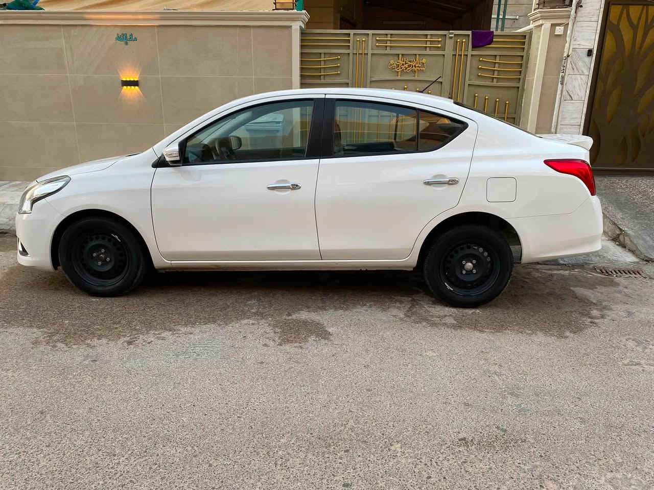 للبيع نيسان سني موديل 23 كفاله عامه من الصبغ والتبديل عدا رصعه صغيره يم البكلايت السياره اخت الزيرو ماشيه 9 الاف كم استخدام قليل على ايدي وسبيرها منازل شاشه اندرويد اشاير بالمري بروجيكتر حساسات وكاميرا خلفيه رقم اربيل الجديد تريد وكاله او تحويل مكاني بغداد السعر 117 وبيها مجال رقمي ***********
