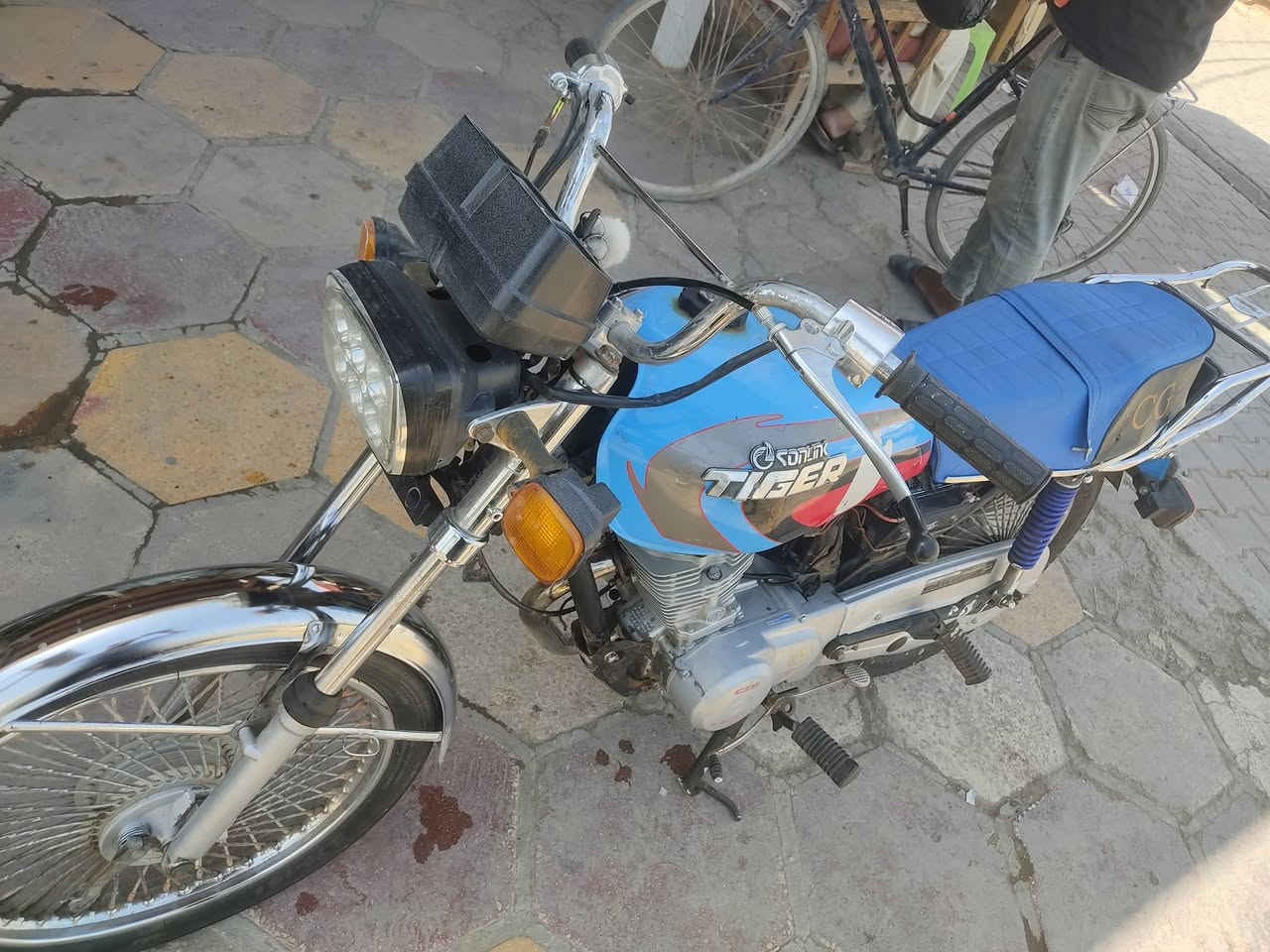 السلام عليكم دراجه للبيع اوراق موديل ٢٠٢١ محرك مفتوح كهربائيات شغاله كلها عوزها ترتيبات فقط مال جناي@
مكاني بابل الكفل 
سعر ٤٠٠ 
للاستفسار اتصل 
***********
