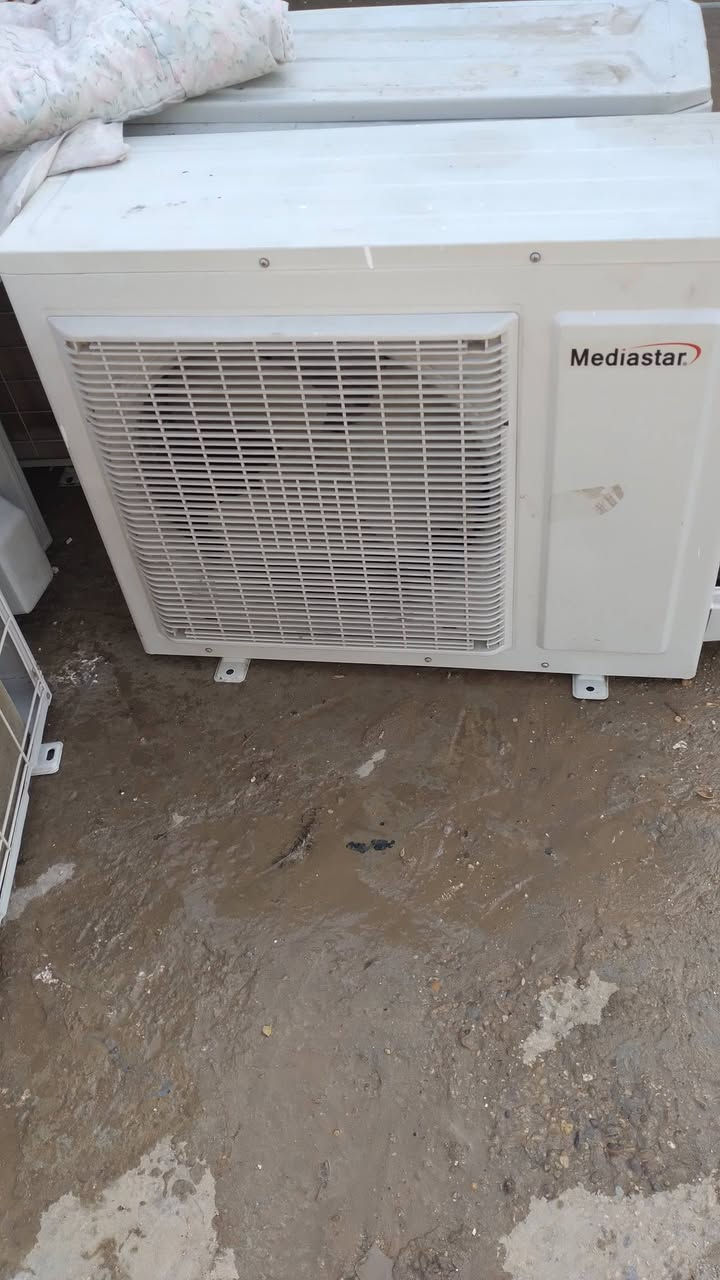 السلام عليكم عندي للبيع مجموعه سبالت نظافته فول ماداخل تصليح مكاني الاسكندريه ***********
