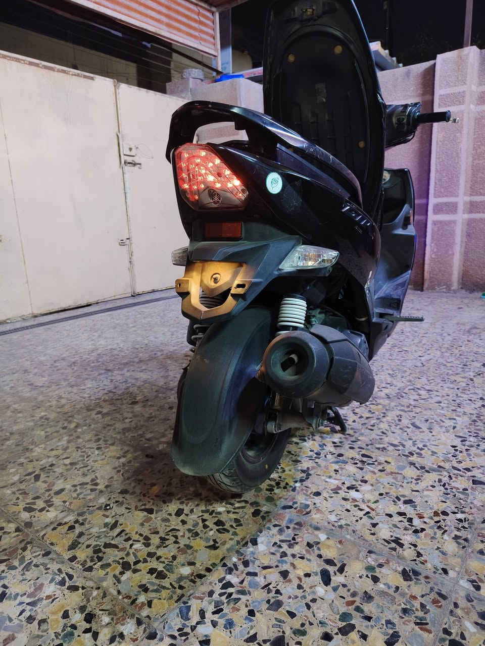 السلام عليكم دراجة جي تي ار للبيع الدراجة مكفولة كفالة عامة من محرك ومن كفرات كلهة ختم واحد وية المكينة مكينة بلادية دراجة خرسة متسمعلهة صوت السعر مليون وبي مجال للأستفسار *********** مكان بغداد
