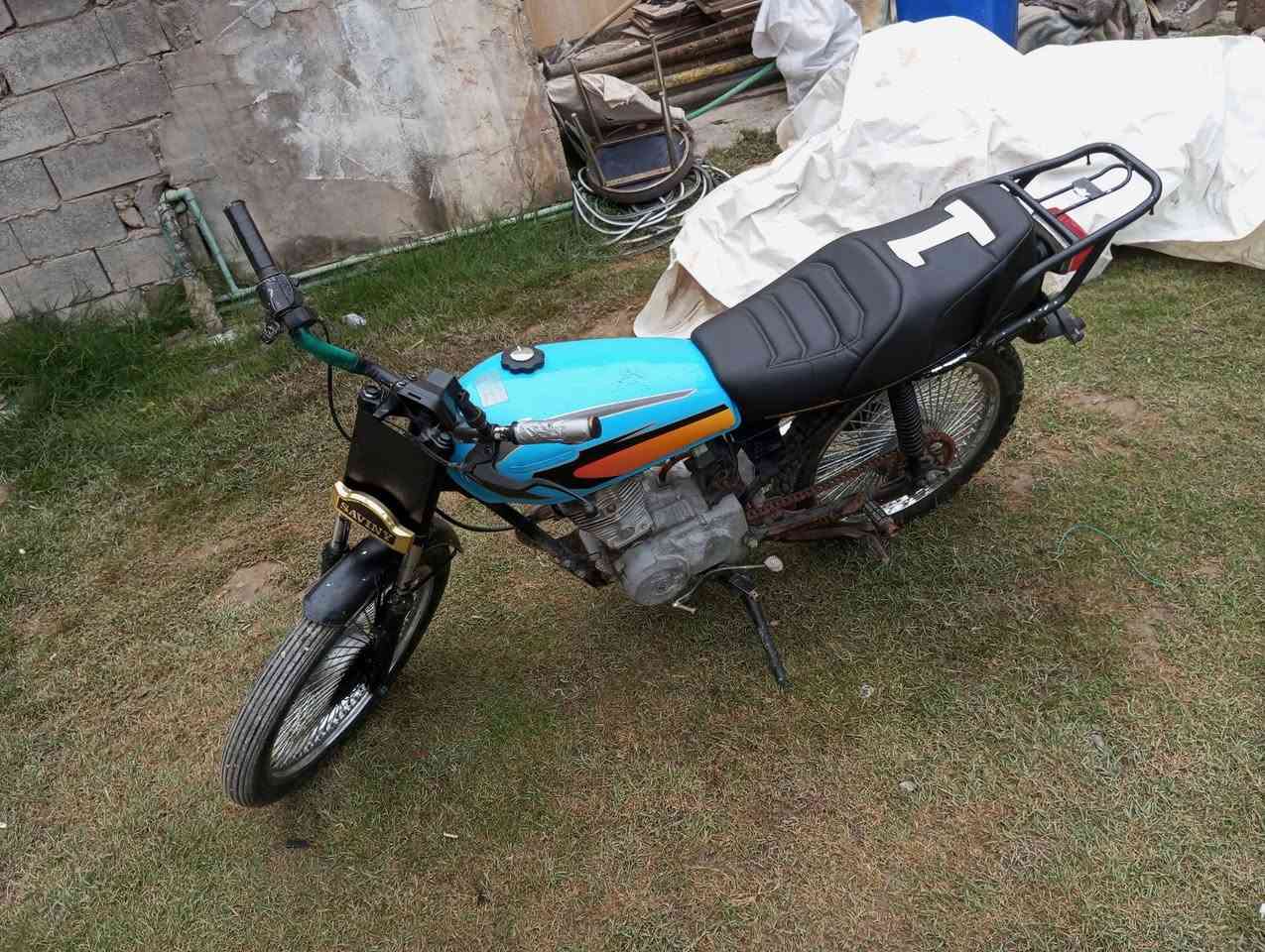 سلام عليكم.... 

موطور للبيع للأستفسار 👇

*********** ... بي واتساب...
