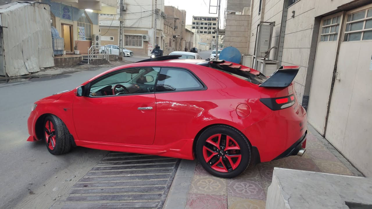 سيارتو 2012 فول 1/1 سيارة متعوب عليها كلش احلى سيارتو بنجف سنوية بسمي سنوية مجددة داخل احمر شاشة دمام تبريد ثلج مري شفط بصمة تشغيل بصمة بيبان فتحة حساسات كامرة دوارة سيارة خليجي بيها صبغ جاملغ خلفي سعر 93 شغل بدي كت وتعديل بلاد شغل اخوي حسن طارق 
للتواصل ***********
