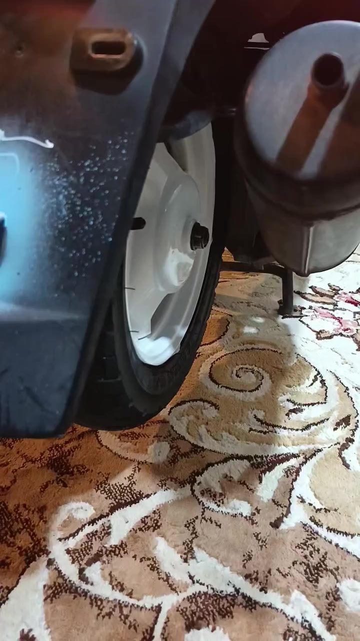 سلام عليكم بوليس للبيع
دراجه مكفوله صارلهة شهرين طالعه من الوكيل 
السعر 800 بيه مجال حك الجيه 
***********
