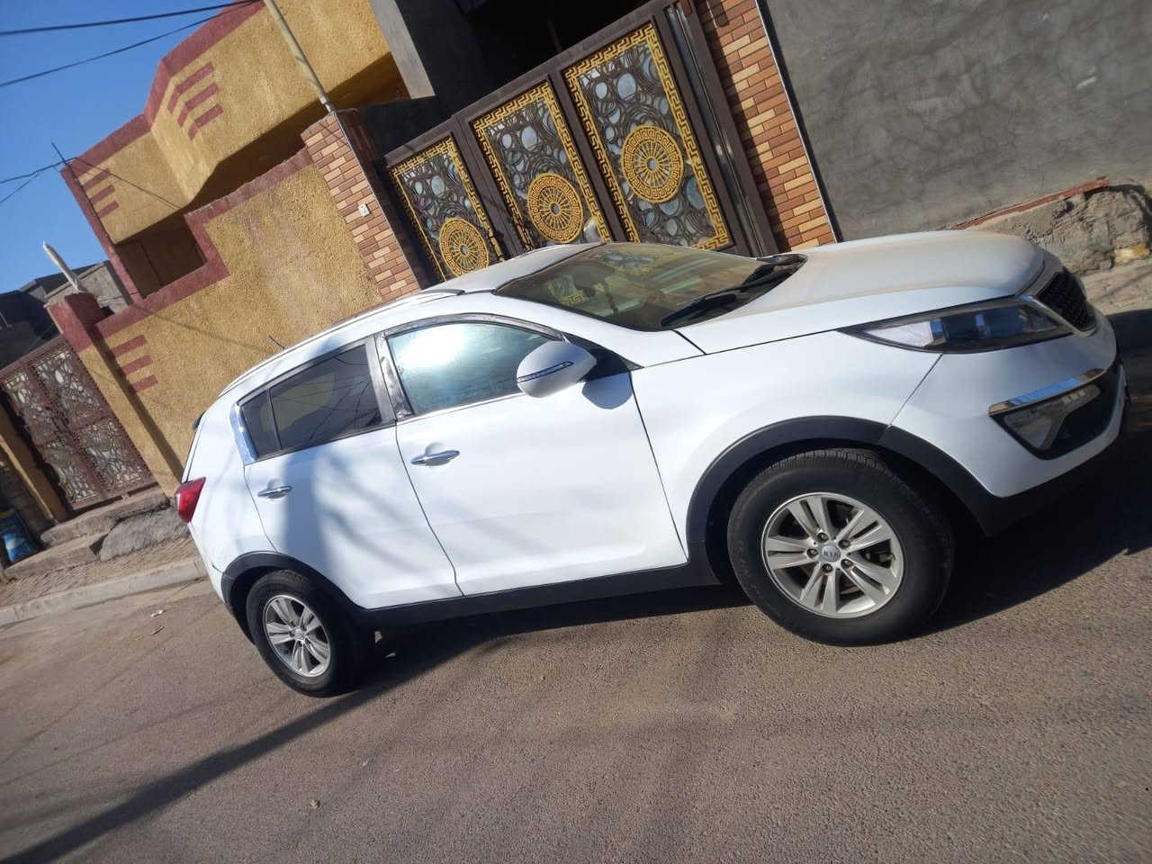 سلام عليكم كيه سبورتج موديل ٢٠١٥ خليجي دوش مصبوقه عام متجايه تجيه كلش خفيفه مكفوله من كص مكان سياره لطيفيه بغداد السعر ١٠٤ مستعجل على بيعته رقم ***********
