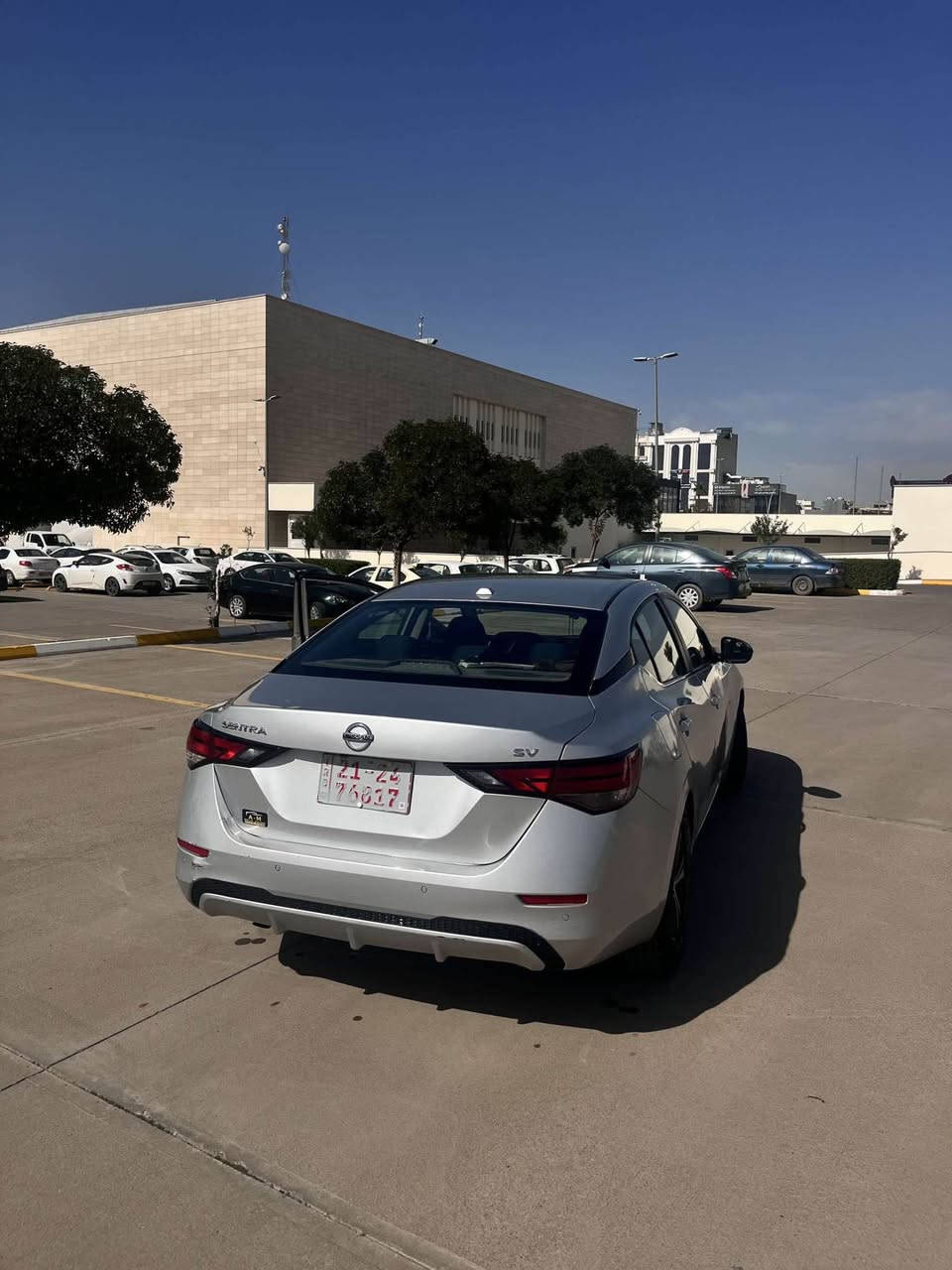 سلاو نیسان سینترا مواسەفات SV مۆدیل (2023) 
سیارەکە عیزام نیە بە عیزام سبوخ دەفرۆشم هەندەک پێشی گرتیتی بە شەرتی رەقەم،بەسمه، تەبريد دوومەرکەز نيزام سپليت ,رادار و خەتى جاده ,ئاوێنه رادار ,ئۆتۆبرێك ,تەعديد سورعه ٣٫ مۆدى ليخورين (ECO - Normal- Sport) ,گێر و
مەكينه به شەرت دەفرۆشم سعری١.٨ وەرقە و مەجال
*********** واتساپ✅ أربيل, العراق
