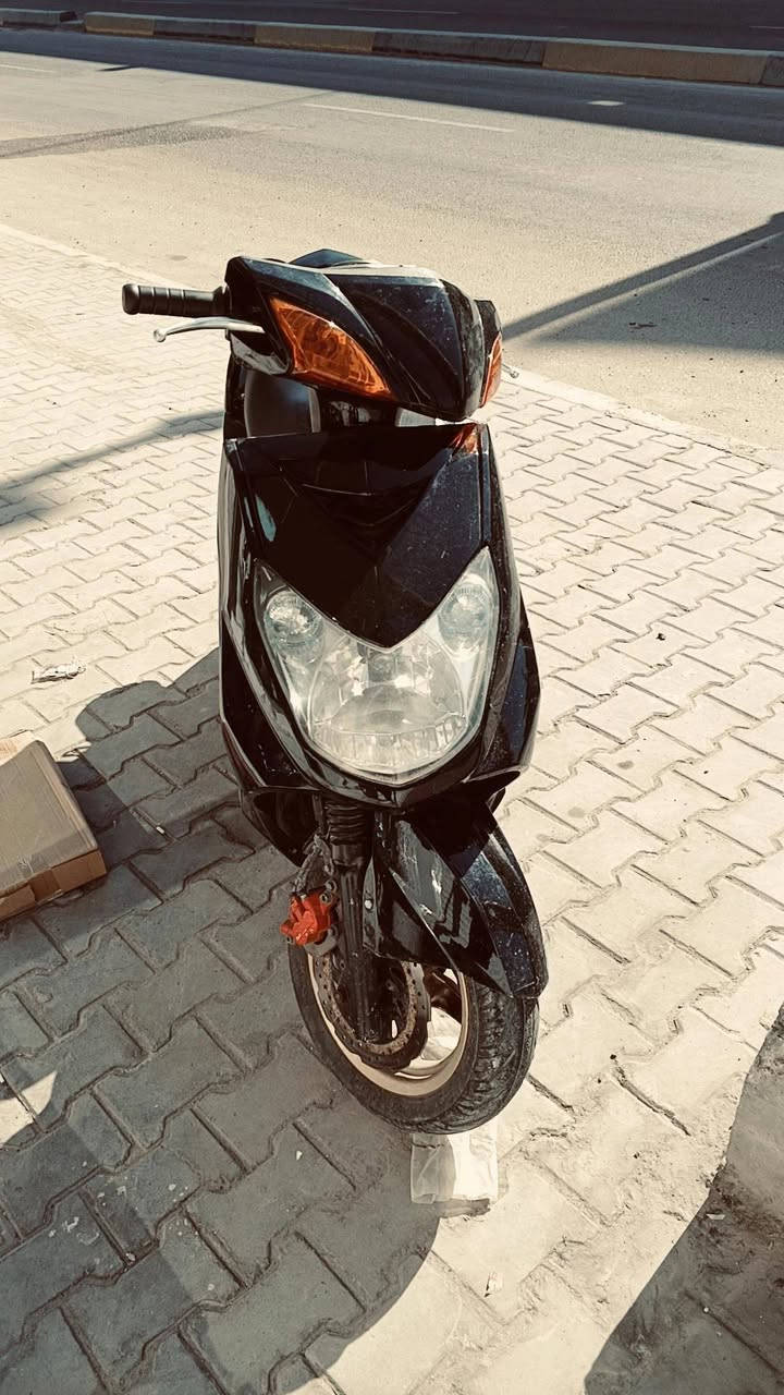 السلام عليكم
دراجة سكنس فحل للبيع 
دراجة نقص مابيها الدراجة المفتوح على وضع البلاد 
صارله اربع اشهر من مطلعها من الوكيل 
الدراجة نكره سلف هندر شقال عالي ناصي شقال عداد شقال 
الدراجة سعره 175مليون وبه مجال  قليل الاستفسار على هاذ الرقم ***********
