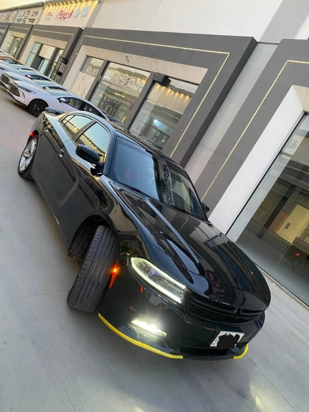 السلام عليكم
جارجر
 15 كلين تايتل للبيع 
مكينة ٣٦٠٠
السيارة جاهزة سنوية هزة جديد
رقم اربيل دولي
كشن جلد
صدر امامي وخلفي جديد
ويل ١٨ تفاحة
بيها باب امبدل اصلي فقط اشوية صبغ بل دوسة فقط
بدون ايربك
ماشية ١٥٦ ميل
استخدم شخصي
السعر ١٨٥ وبي مجال
مكان السيارة موصل
***********
***********
رحمة الوديك ماشاري لاتعلق
السوك كلشي بي
