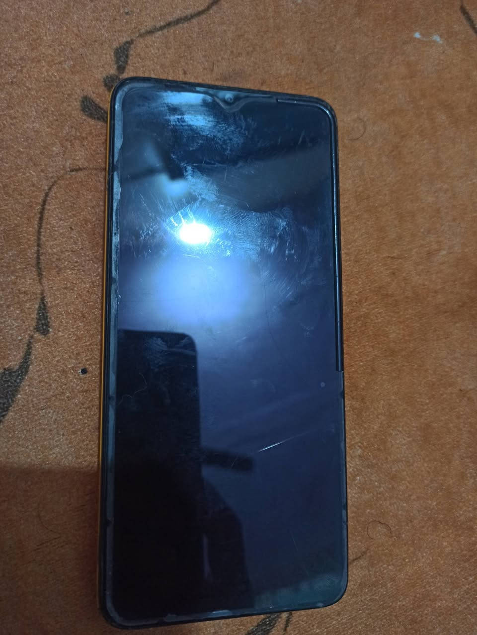 تليفون البيع بس شويه شاشه مرفوعه فقط 80 بغداد *********** بس واتساب وخاص مفتوح
