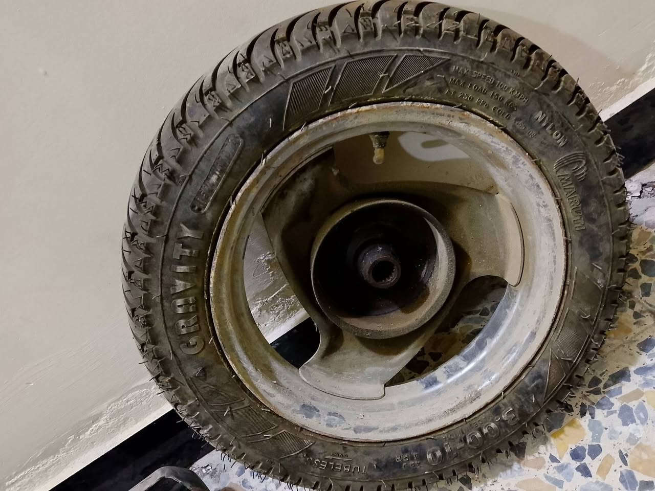 السلام عليكم هذن مال حاويه جدد والصالنصه اف ام السعر 35 العنوان تقاطع درويش بغداد  ***********
