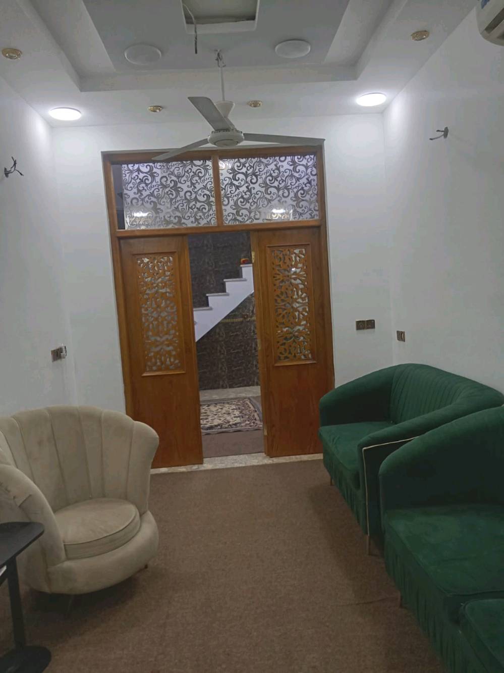 بيت للبيع ١٠٠ م طابو زراعي سند 25 بغداد الكماليه كاع ابو رشاد طابق الأول مفتاح طابق الثاني باقي بس ابياض وارضيه شبابيك ماء كهرباء اشتايكر بيتونه كامل