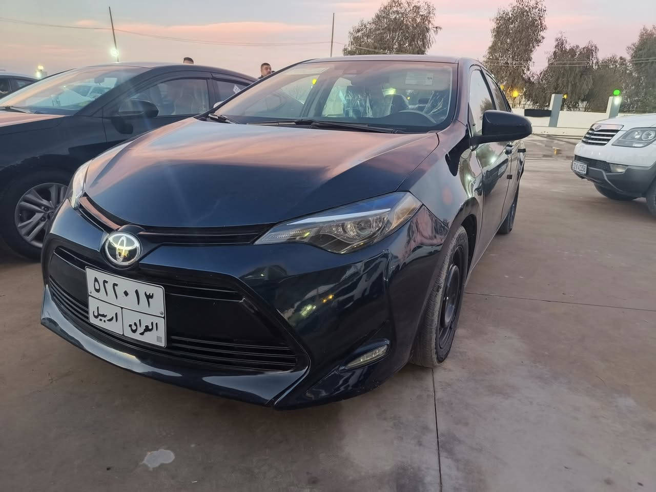 كورلا 2017 امريكي بيها بالبونيد من جهت السايق صبغ شي قليل ابيع بونيد بدون دواخل بدون ايرباك ماشيه ميه وعشرين محرك مامفتوح بدون ملاحضات صدر جديد سياره جاهزه من اي نقص سعر 135 بيها مجال للتصال ***********
