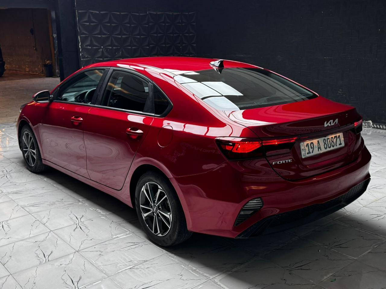 سلام عليكم 
كيا فورتي موديل 24  رقم كربلا 
رادر امامي خلفي وباقي المواصفات 
عداد المسافه 24 الف فقط صور الحادث مرفقه 
السعر 153 
***********
السعر ب152
