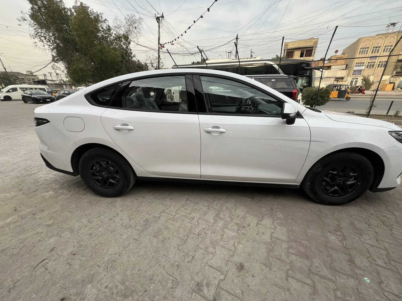 السلام عليكم
بي واي دي سيل فايف 2025

ماشيه 3تالف فقط زيرو 

رقم أربيل بسمي تحويل ثاني يوم 

انتبه السياره : هايبرد & بانزين & كهرباء 

المواصفات

خليجي 

حساسات خلفيه 

حجم المحرك 1.5 

شاشه اصليه + دواره 

كامره خلفيه 

هند بريك كهربائي 

اوتو هولد 

مفتاح التشغيل بصمه + تشغيل عن بعد 

تحكمات استيرن 

دخول ذكي 

المقاعد جلد رياضي 

قطعتين تبريد 

مكان السياره بغداد 

السعر 19 مليون ونص وبيها مجال للطيبين 🤍

رقم الهاتف ***********
