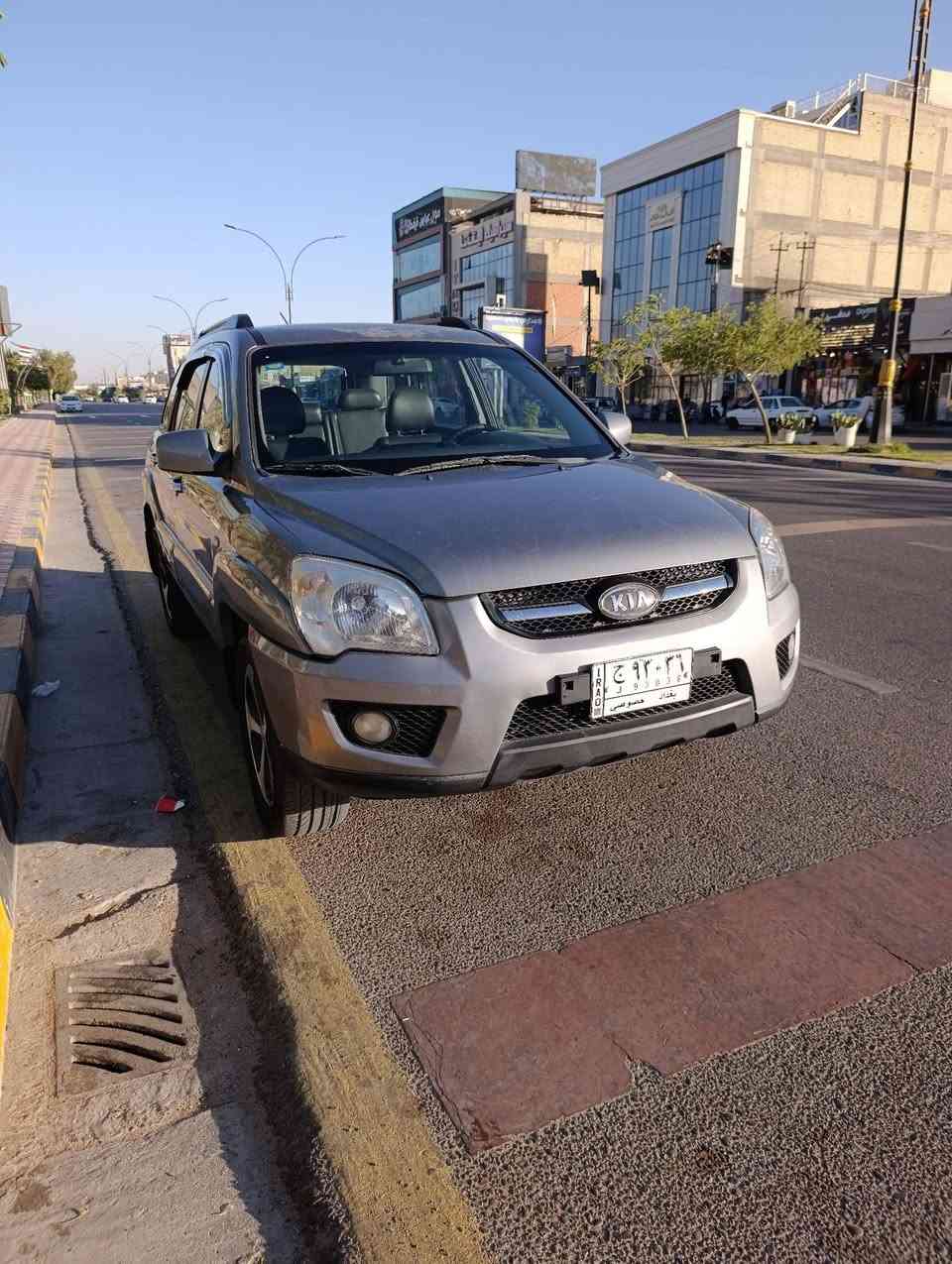 سلام عليكم سبورتج 2009 للبيع او المراوس حسب القناعه لون فيلي رقم بغداد الألماني ب اسمنا تحويل ثاني يوم بيها صبغ جاملغ الصدر اثر جراد و صور عندي ما قبل الصبغ و البنيد تبديل هم اثر جراد و البنيد القديم الجارد موجود و هم عندي صور لجراد البنيد ماشيه 234 الف و بيها جراد ب القماره موضح ب الصور و السياره جاهزه من كلشي تدفئه تبريد حداديه كير مكينه السعر 110 و بيها مجال و السيارة على ايدنا تقريبا 4 سنوات للتواصل و الاستفسار *********** المكان النجف الاشرف
