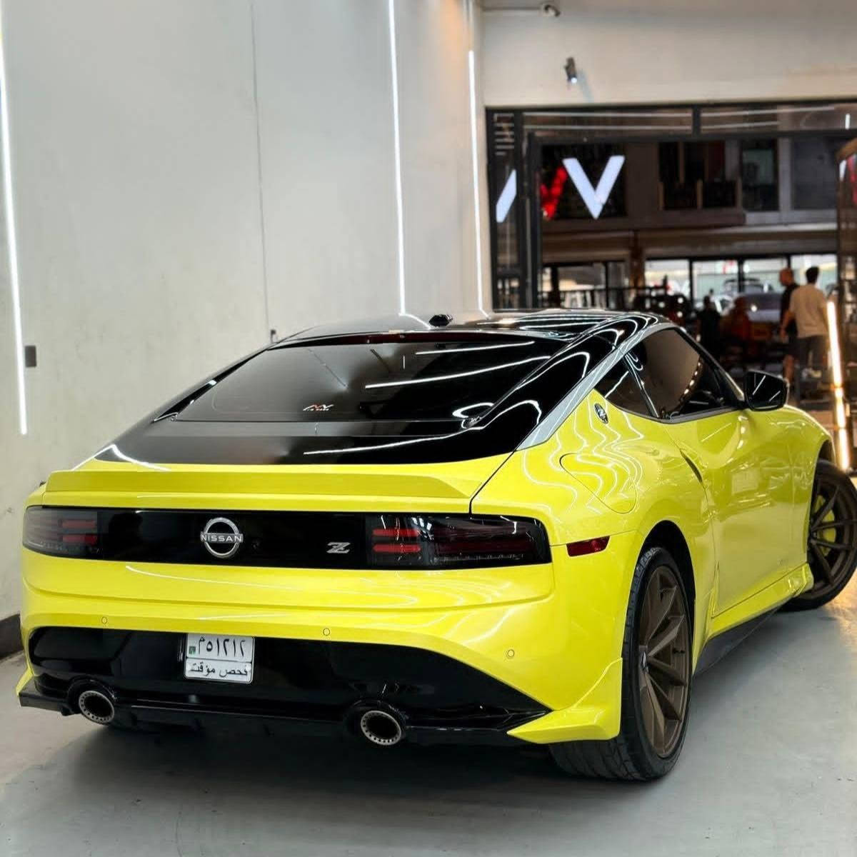 نيسان Z 400 2023  قطعه مميزة فول نسخة خاصة 
ماشيه 13 الف اخت الزيرو  نسخه من اصل 140 نسخه بالعالم توقيع وختم مدير الشركه 
فئه خاصه 
فول مواصفات تجي وبدي كت من لحيه ودفيوزر ودوسات
 جانبيه ونفخات 

💲 علق سوف يوصلك الرسائل سعر 
دواخل كاربون دواخل مكينه كاربون
الخياط يديوي اصفر 
دواخل كنتارا وجلد 
قدرة حصانيه اعلى 
تدفئه تبريد كشنات 
رادار امامي وحساسات
السياره وارد امريكي كلين بدون صبغ فقط بارد PDR 
كامله بدون نقص 
بأسمي تحويل مباشر وفحص هزه جديد 
رقم بغداد مميز ابيعهة مع الرقم 

رقم صاحب سياره
 ***********
