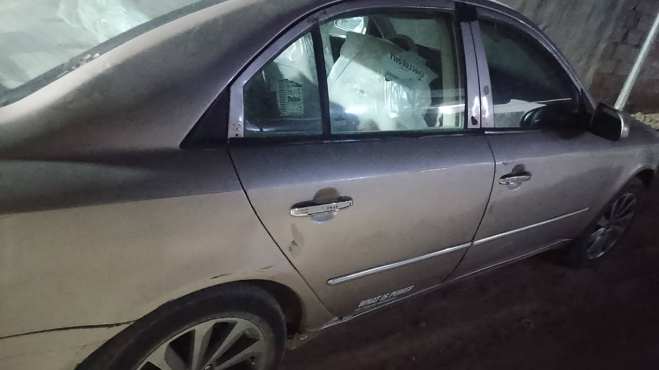 السلام عليكم. سوناتا موديل 8 وراد امريكي للبيع رقم بغداد نكليزي سنويه ل30 كير ومحرك مكفولات السياره صبغ عام بدون دواخل  بيع مستعجل مكان بابل السعر 77وبيه مجال للطيبين الاتصال ***********///***********
