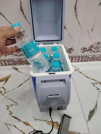 ثلاجه سياره  تبريد  جديده عل جداحه مالت سياره تشتغل  سعر 30   الف اول ...