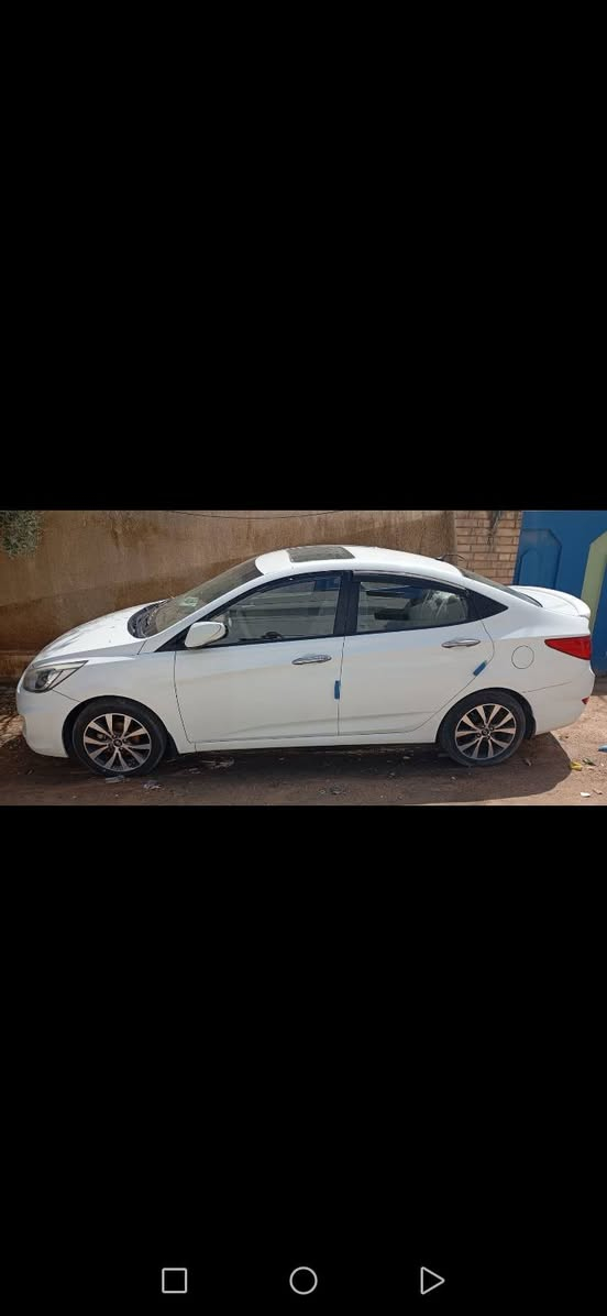 السلام عليكم سياره اكسنت موديل 2016 فول خليجي استخدام بيت بيه بارد بالجاملغ الخلفي شيء قليل تخم تاير جديد السعر ١١٥ وبيها مجال بسيط العنوان النجف الاشرف ***********
