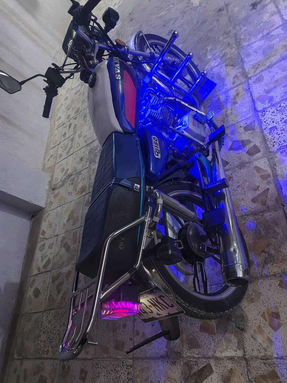 دراجات البيع سيفان موديل 21خير من الله نضيفه كلش وراقه كامله مكمركه السعر 650وبيه مجال رقم *********** اتصال واتساب
