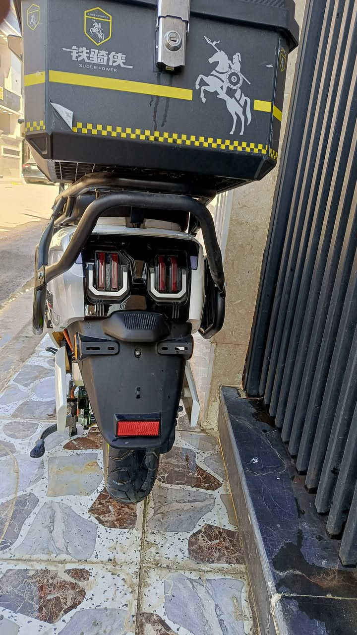 سلام عليكم (للبيع فقط)
دراجة شحن بايننج الوحش  نضافتها 99
المواصفات والتفاصيل 
1: بصمتين وتشغيل عن بعد
2:نضام APS 
3:سستم الايت كله LED
4:حساس بريك 
5: نضام سرقة وقفل ستيرن 
6:شحن سريع ويدوم وقت طويل 
7:اربع نمر سرعة 
8:كشن جلد 
9:صندوق تخزين مساحة كبيرة 
10: بطاريات 6 مسطرة
11:بريك دسك 
12:دبل إشارة
الدراجة مدرعه بالكامل 
العنوان الشعب حي البساتين الضباط
للاستفسار *********** متواجد واتساب 
السعر 950 الف وبيها مجال قليل
