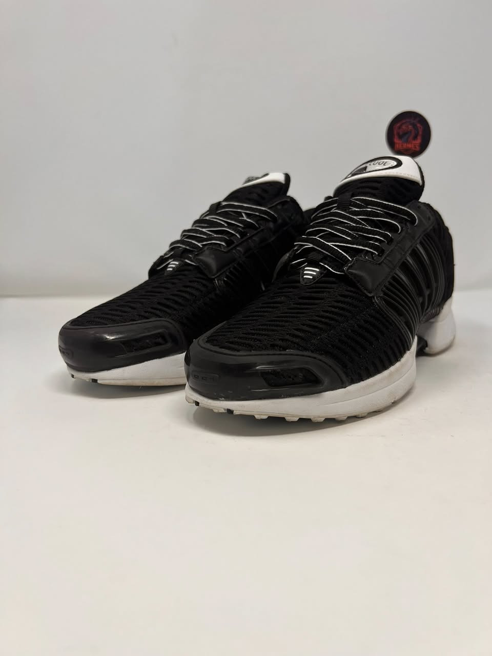 متوفر ✅
Adidas حذاء طبي 
الحجم:41(26سم)
الوصف: باله فيتنامي نظافة 💯، اناقه وراحة واهم شي طب خامه ليكرا وبي خاصيه لتهويه القدم من كل زاويه بحيث يمنع الروائح الكريهه يفيد جماعة السكري والكنكري

السعر:  35  الف دينار عراقي.

🚚 يوجد توصيل لجميع المحافظات وجميع المناطق في العراق

ادخل انستا شوف القطع القويه المتوفره 
https://www.instagram.com/hermes.storex?igsh=MTQwdWQ4OTZ1YmxoMg%3D%3D&utm_source=qr


**إذا كنت صاحب هذا الإعلان وتريد حذفه لأي سبب، رجاءا أرسل رسالة إلى الدعم الفني**